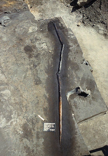 One of the Schöningen spears in its excavation site.
