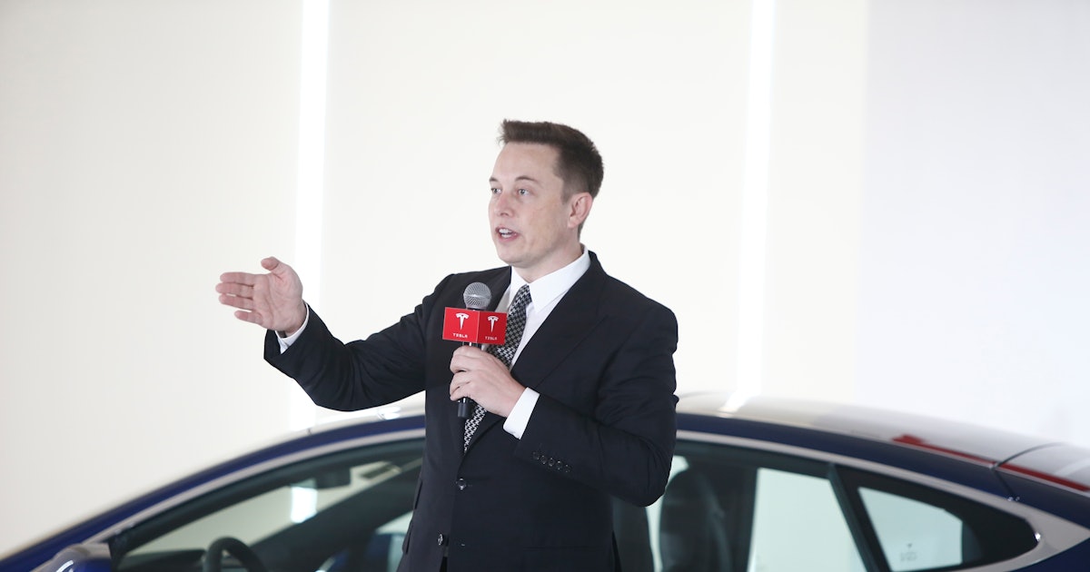 Musk elon teslas wsj deliveries Elon Musk Deflects Praise From Tesla Drivers About Car’s Safety