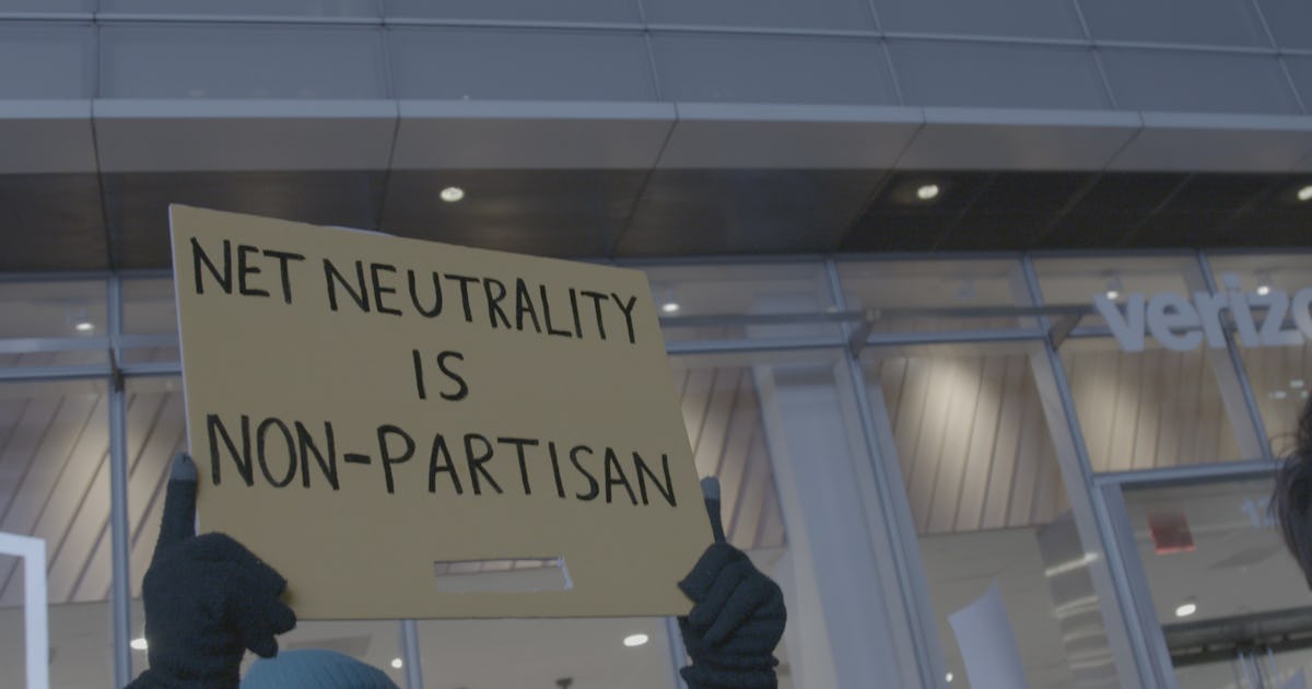 11 Net Neutrality Protest Signs That Sum Up the Matter Perfectly
