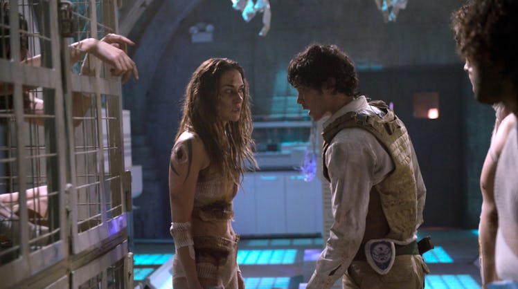 Echo and Bellamy in 'The 100'