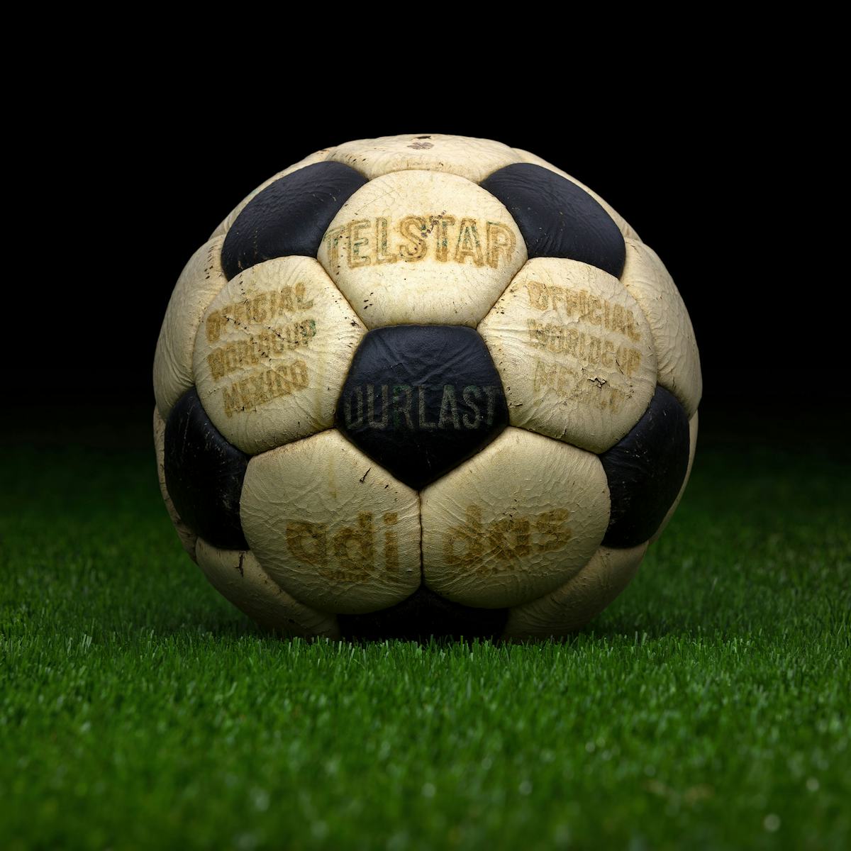 1970 world cup ball clearance