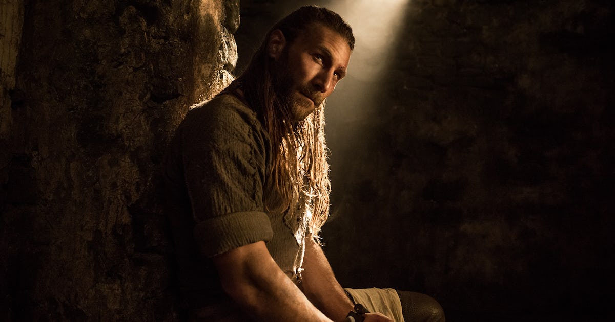 Black Sails Gets Deadly And Tragic Hangs Charles Vane