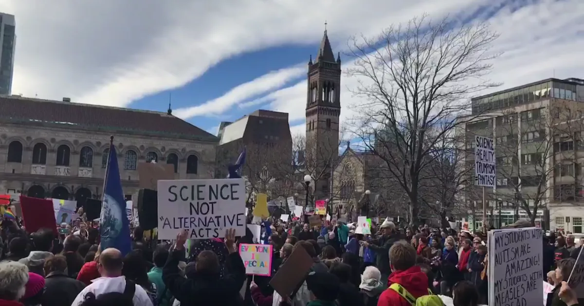 10 Best Nerdy Protest Signs from Boston's #StandupforScience Rally