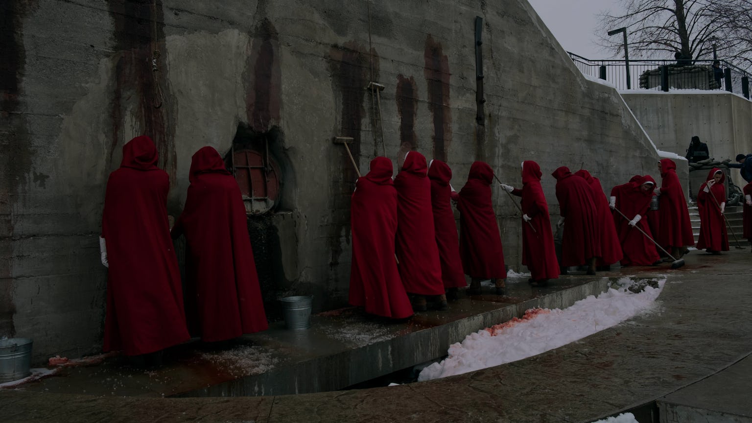 The Handmaids Tale Finally Hints At What Caused Infertility