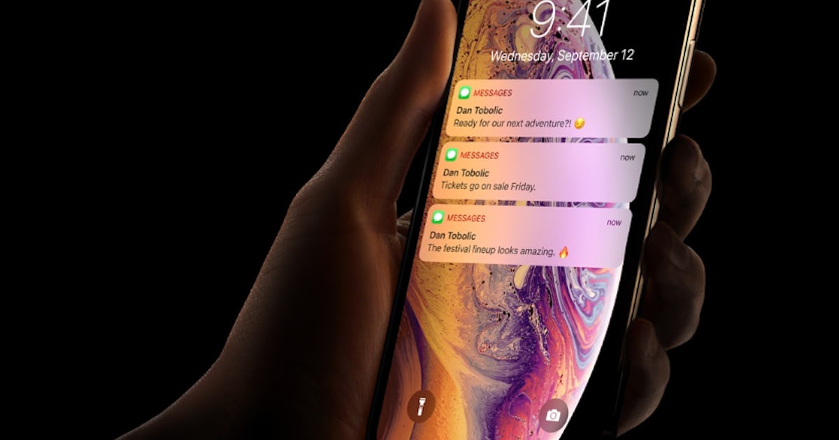 iPhone XS Here s What Comes Inside the Box