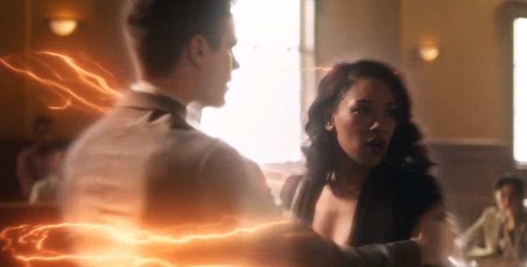 Barry and Iris talk while in "Flashtime."