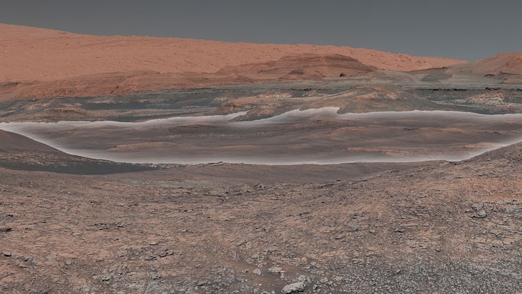nasa curiosity rover mars mount sharp gale crater