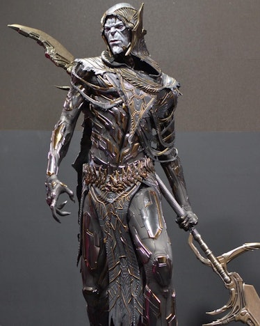 A statue of Corvus Glaive at San Diego Comic-Con in 2017.