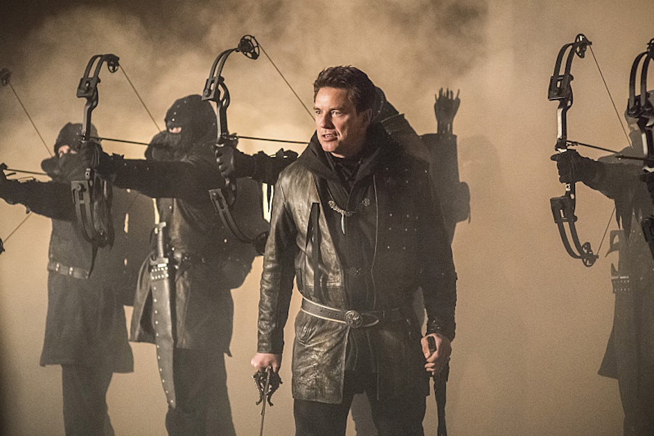 Arrow Resolves Its Daddy Issues And Disbands The League Of Assassins 5657
