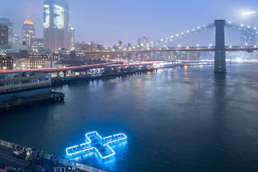 Plus Pool: New Yorkers might be safely swimming in the East River by 2025