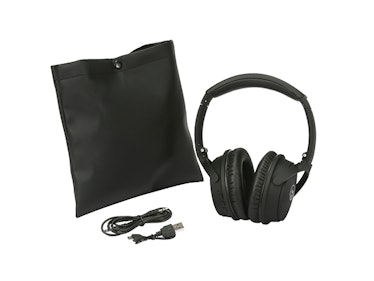 A picture of the black headphones, cables and its bag