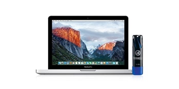 Apple MacBook Pro 13.3” 1TB Wi-Fi Silver (Certified Refurbished) + Hard Case & Cleaning Spray