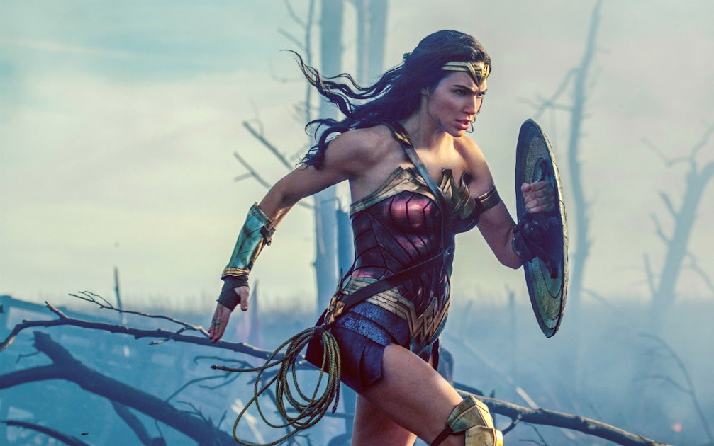 Henry Cavill Admits DC Movie Problems, Praises 'Wonder Woman'