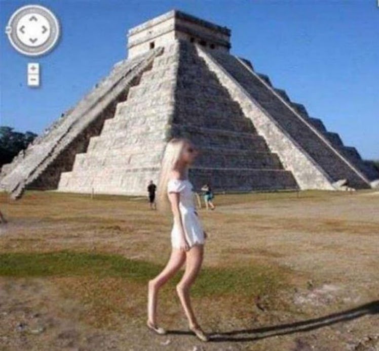 strange legs pyramid