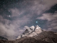 Stardust raining down on the Antarctic snow 