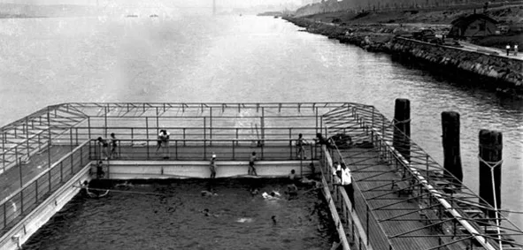 Plus Pool: New Yorkers might be safely swimming in the East River by 2025