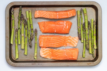 salmon low-carb meal