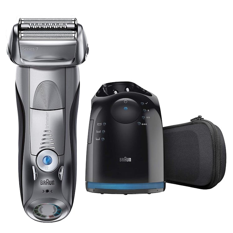Braun Series 7 790cc-4 Electric Foil Shaver with Clean&Charge Station