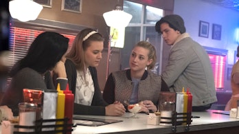 Betty, Veronica, Polly, and Jughead in 'Riverdale' 