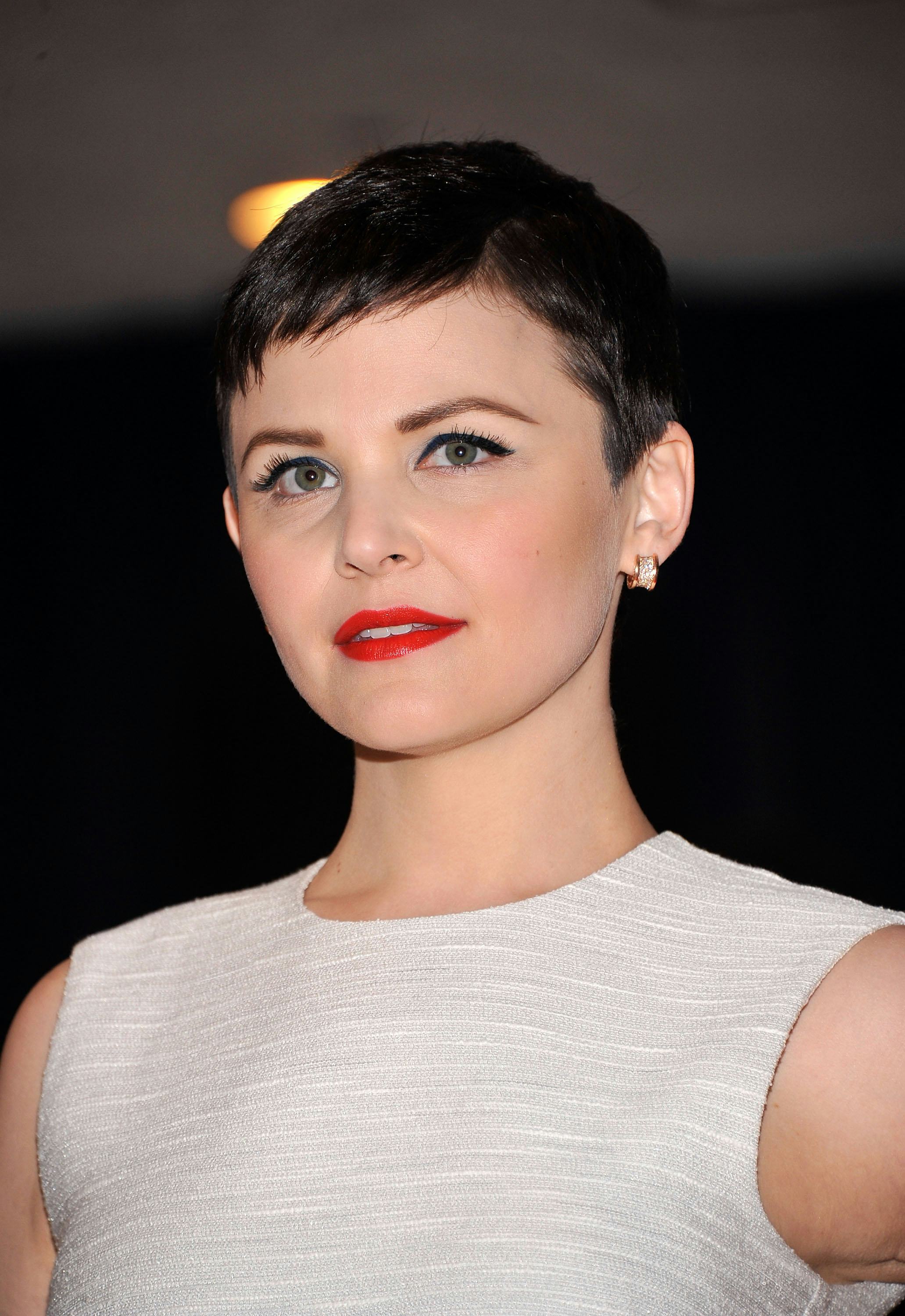 Ginnifer Goodwin Dyes Her Hair Silver Gray And Gives Us Major Summer