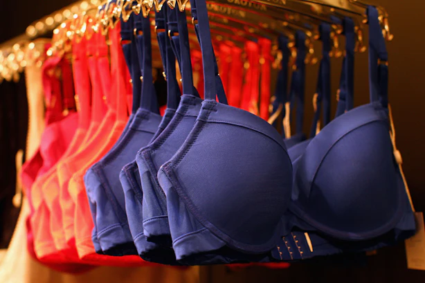 6 Signs You Should Throw Out Your Bra, Because Your Boobs Don