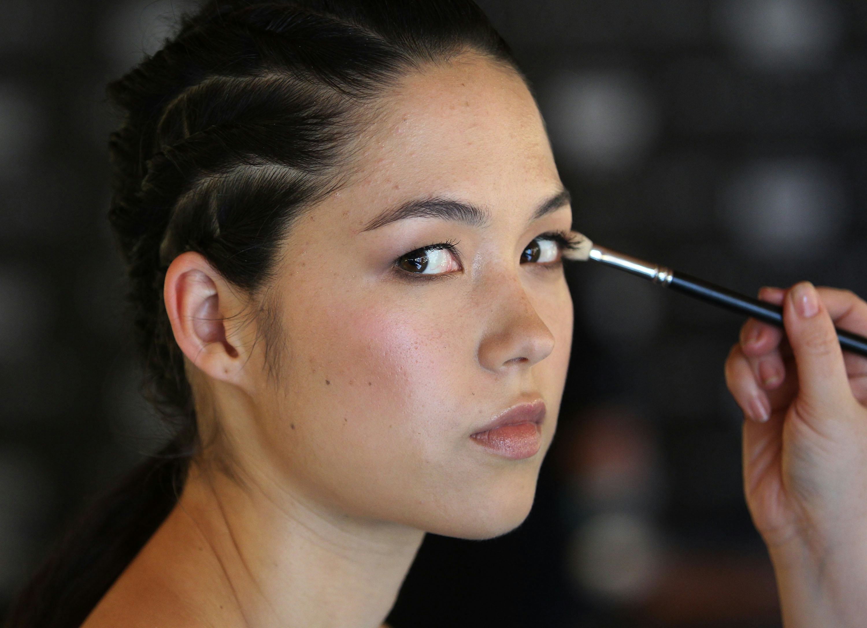 7 Gross Infections You Can Catch From Not Washing Your Makeup Brushes