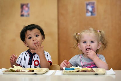 toddlers eating, can toddlers eat shrimp?