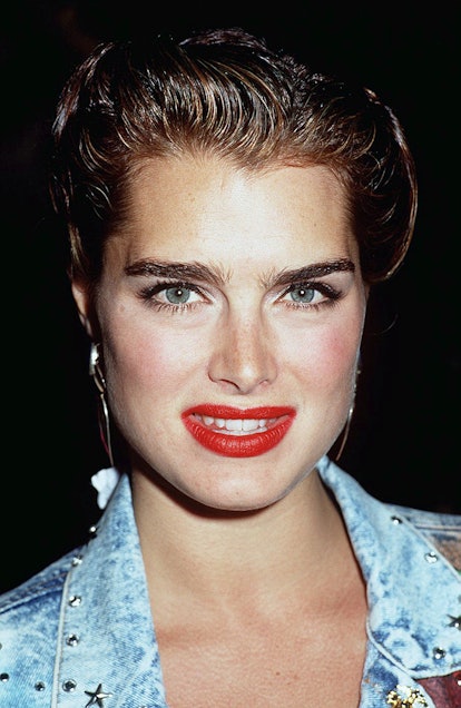 13 Eyebrow Trends From The Olden Days That Range From Kinda Crazy To ...