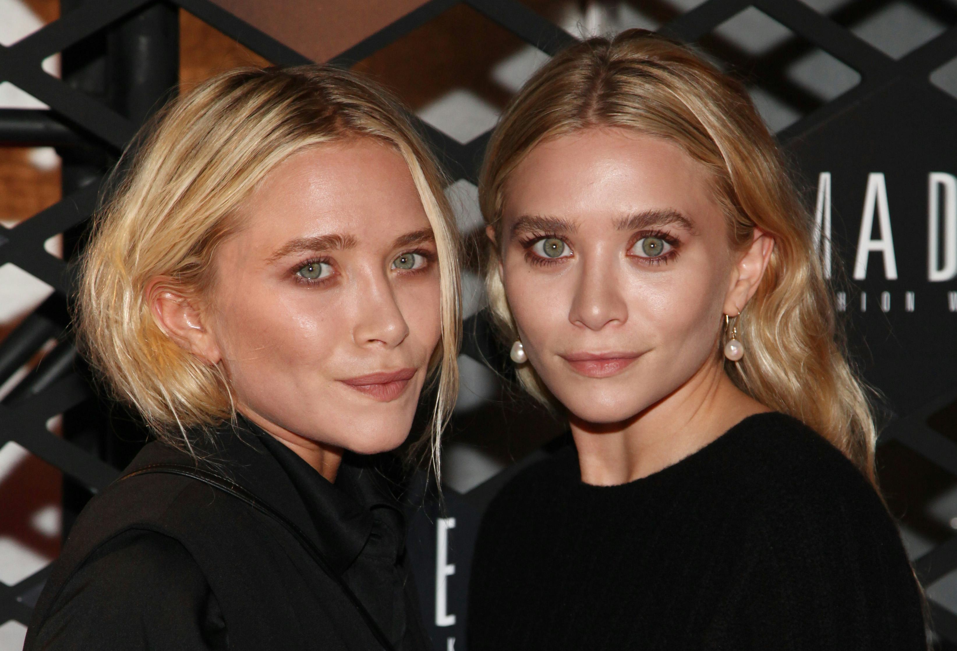 Are Mary Kate Ashley Olsen Identical Twins No But Photographic   179629713 