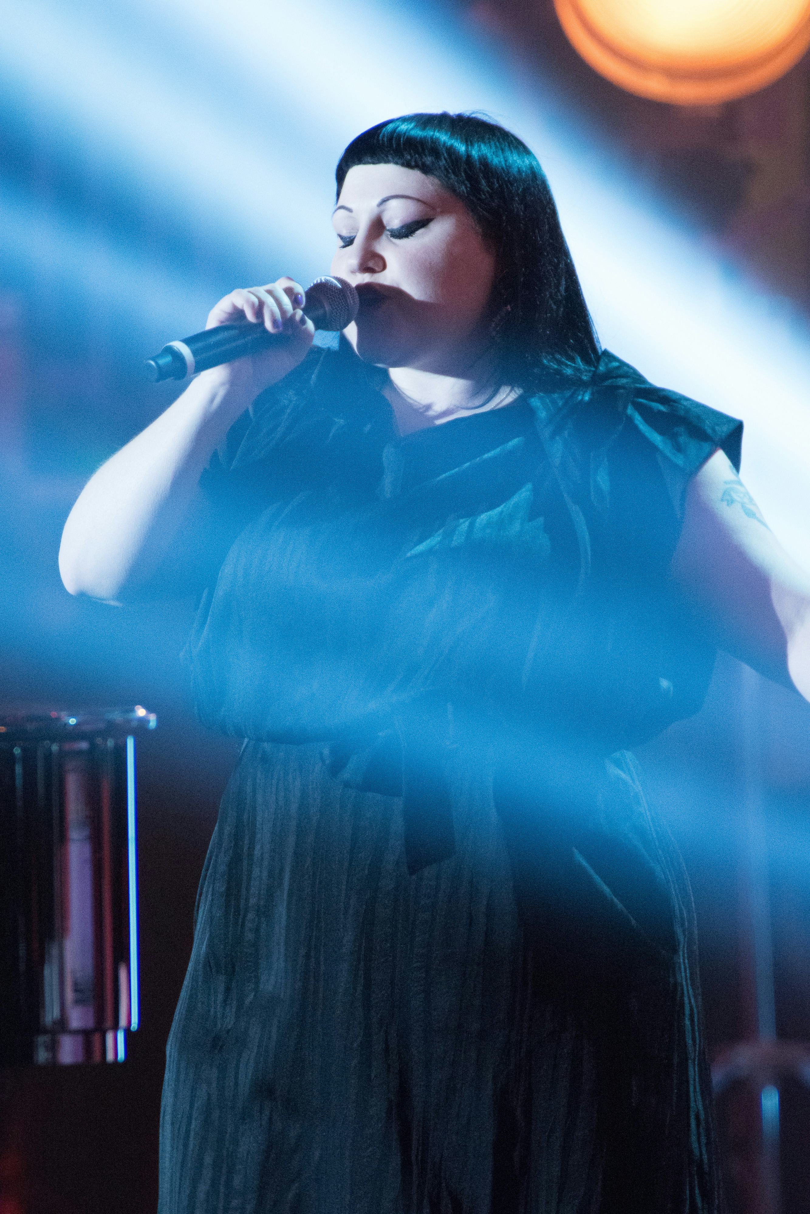 13 Celebrities Who Went Through A Major Goth Phase — PHOTOS