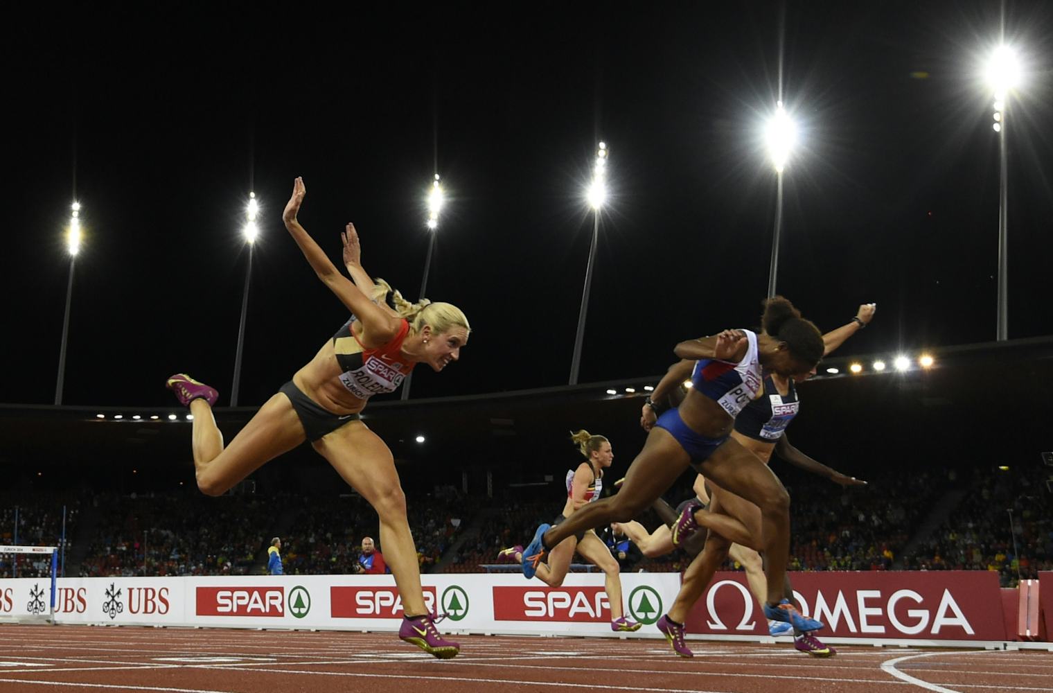 9 Ways to Run Faster Because There's Nothing Better Than Beating Your ...