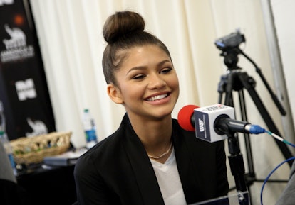 Zendaya Covers 'Flare' In Marc Jacobs, Rocks Her Beloved Topknot — PHOTO