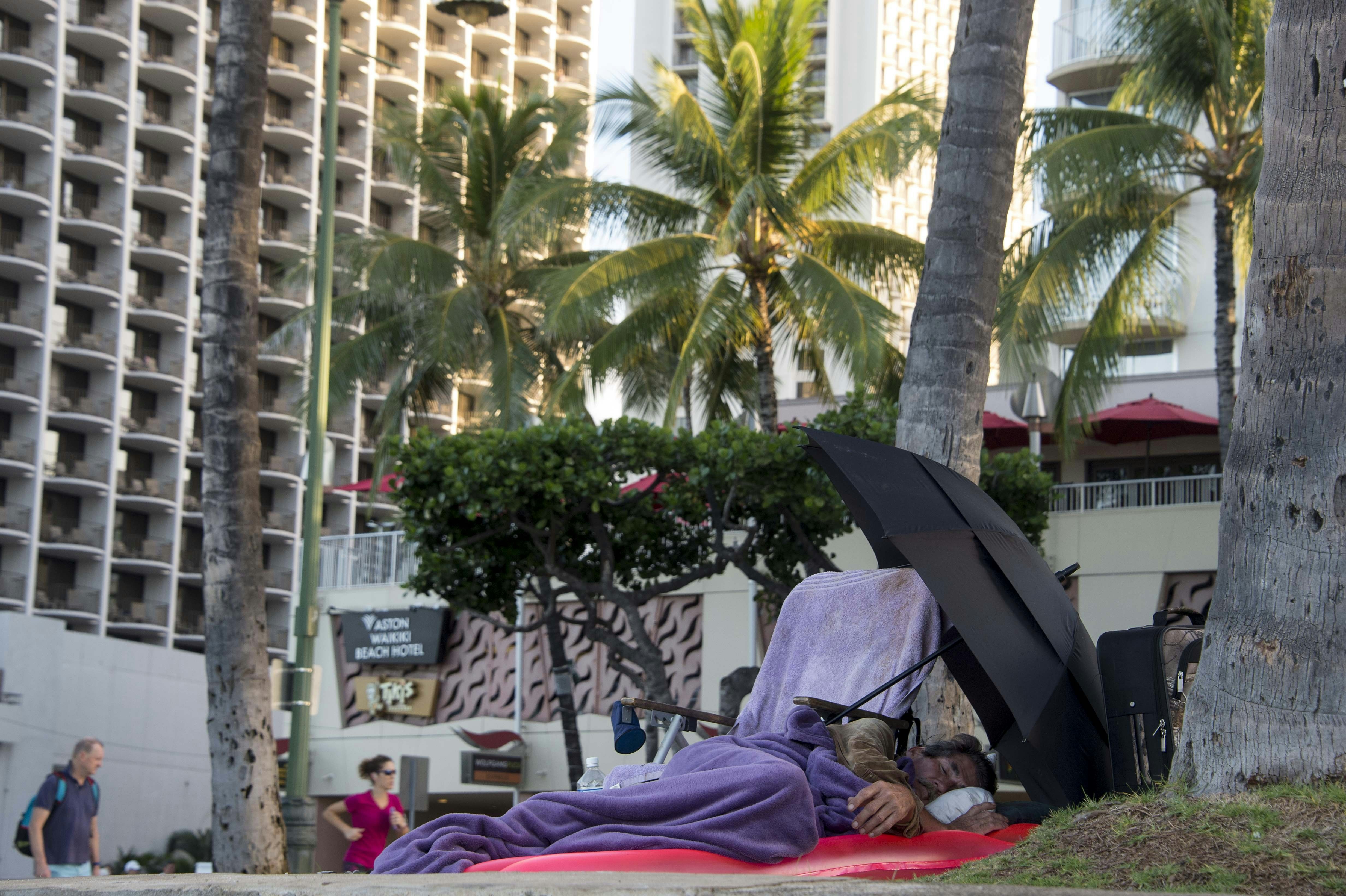 Why Is Hawaii S Homeless Population So High The Governor Declared A   460719084 