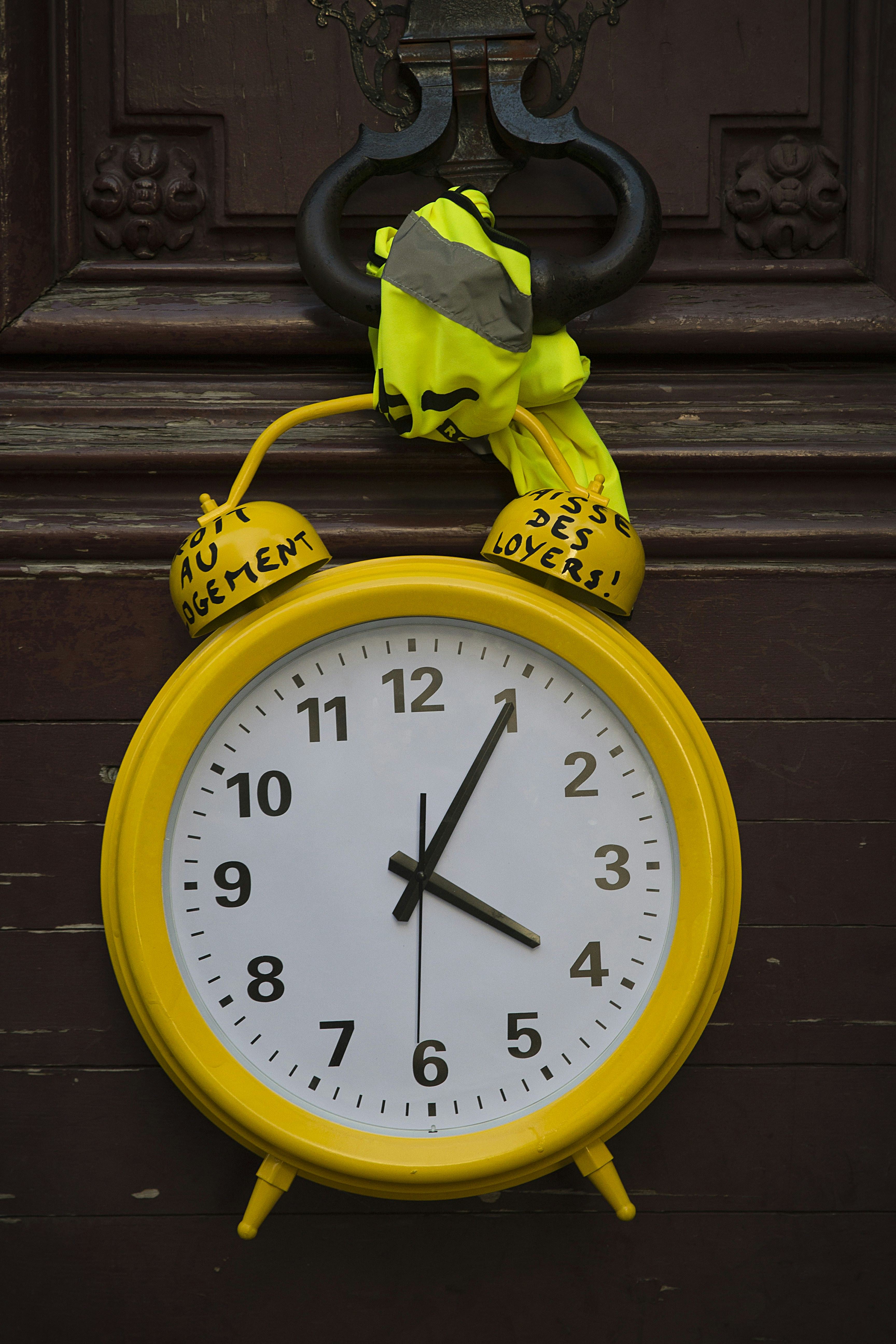 11 Reasons Why You Should Stop Washing Your Hair Everyday