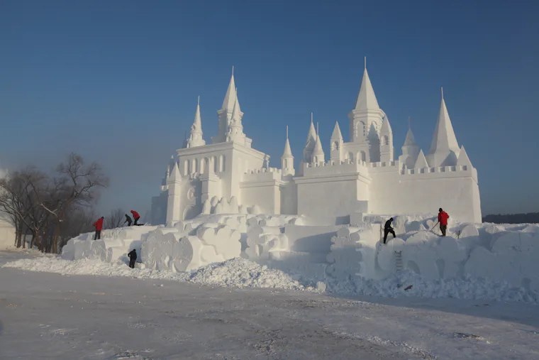 12 Wildly Impressive Snow Sculptures, Because All That Messy, Gray ...