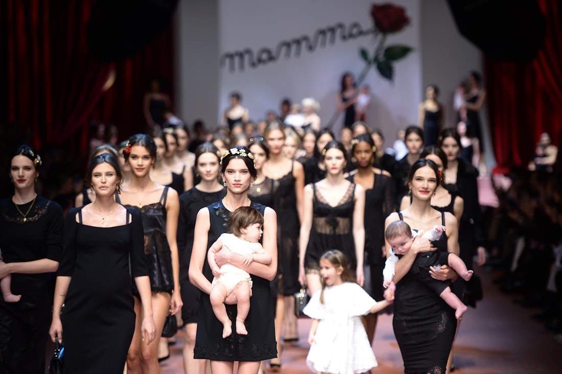 Babies in Dolce & Gabbana Fall 2015 Show Are The Most Professional ...