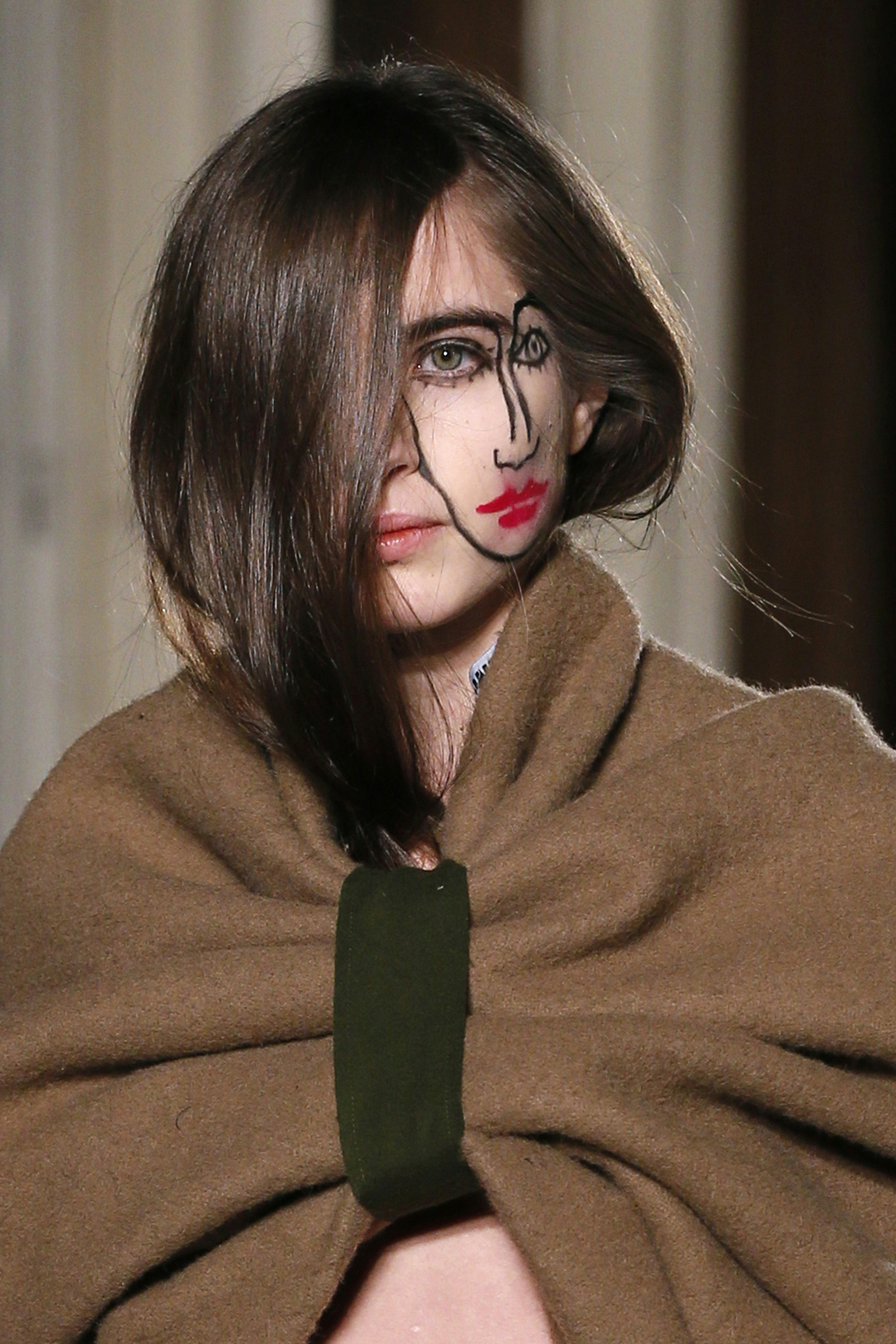4 Controversial Paris Fashion Week Makeup Looks To Approach With Caution