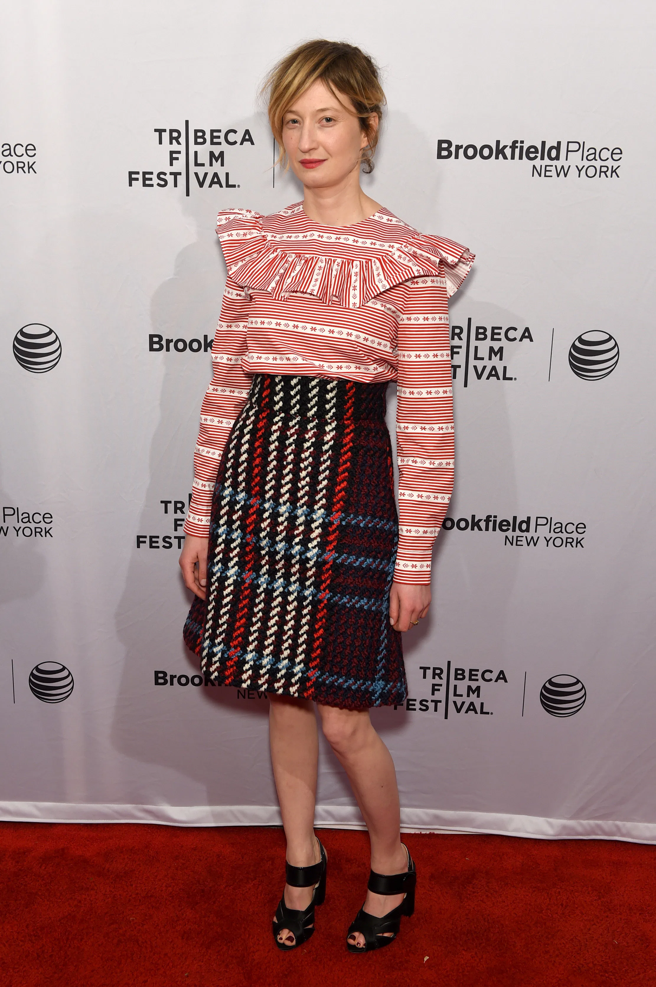 10 Tribeca Film Festival Celebrity Outfits That Were Complete Works Of Art