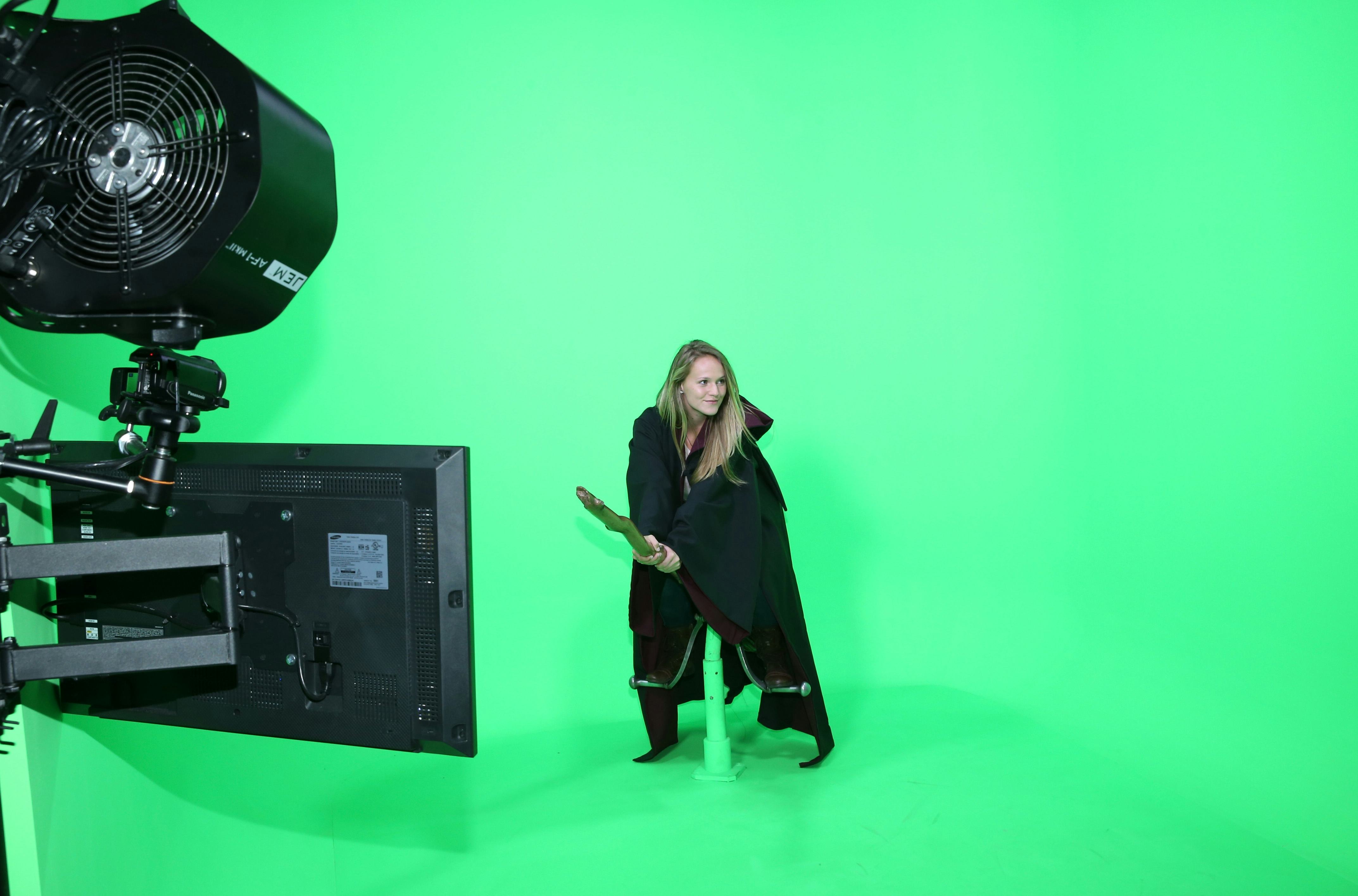 7 Harry Potter Jobs You Can Actually Have (Since You Can't Be An Actual