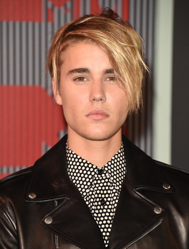 Justin Bieber Has Bleach Blonde Locks That Make Him Look Like A New Man — Photos 9453