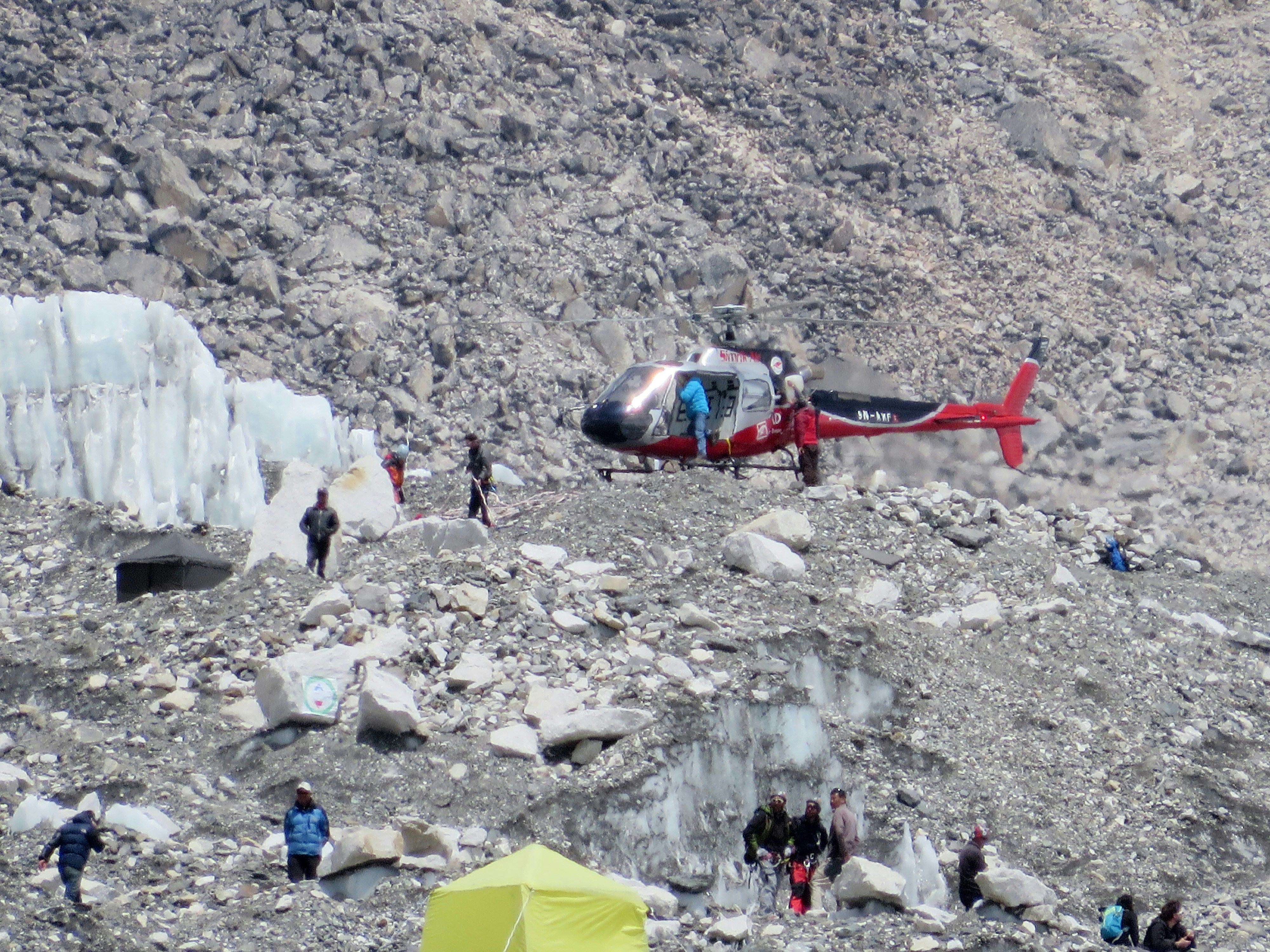 The Deadliest Mount Everest Disasters In History Are A Tragic Sign Of ...