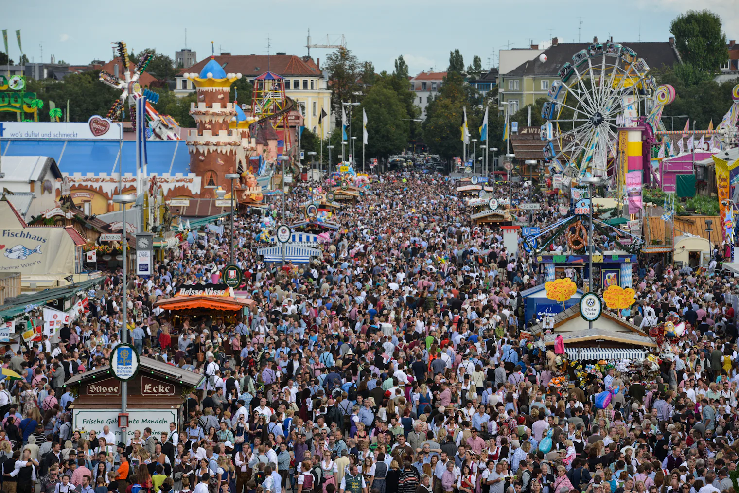 What Happens At Oktoberfest Versus What You Think Will Happen At what-happens-at-oktoberfest-versus-what-you-think-will-happen-at