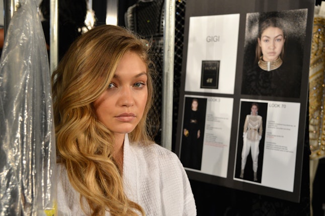 Gigi Hadid Goes Makeup Free In Bed Selfie — Photo 1593