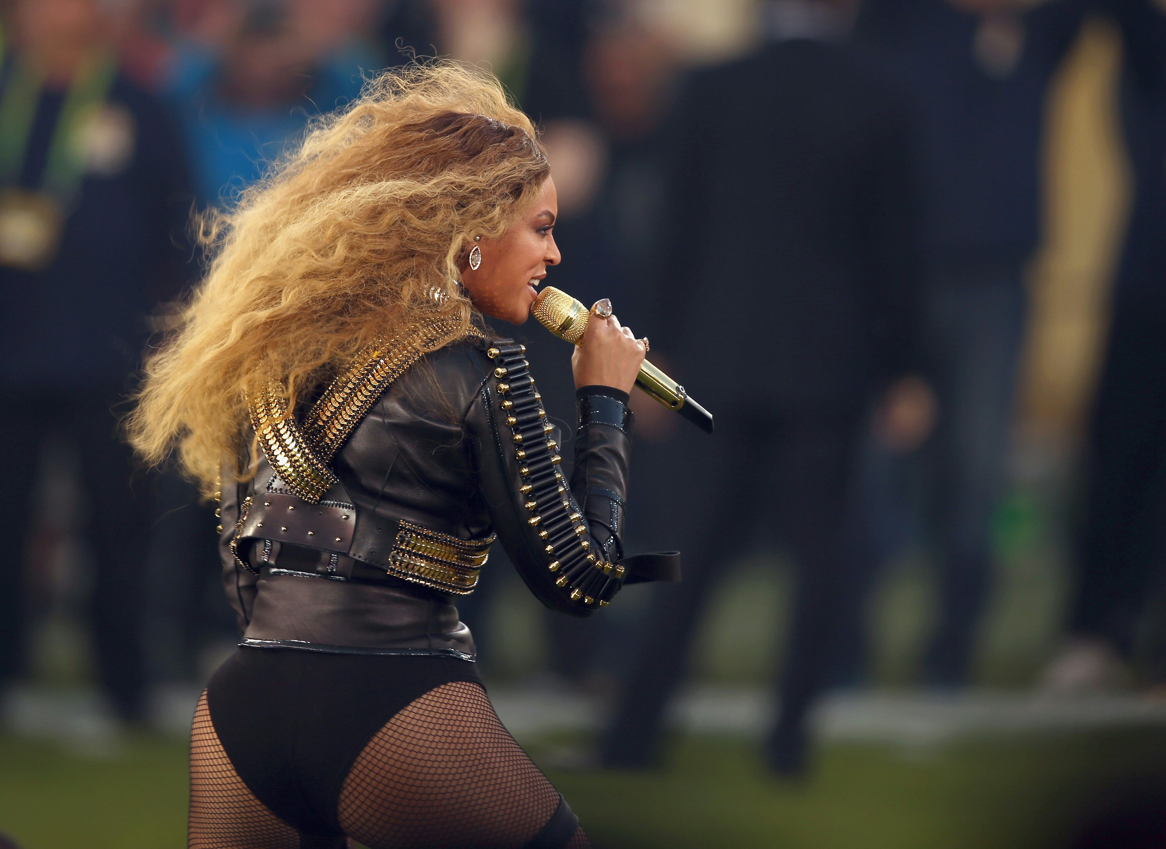 Twitter Decided That Beyonce Is Fat Now & Missed A Couple Of Pretty Important Memos