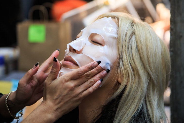 7 Things Experts Want You To Know Before Getting A Facial 