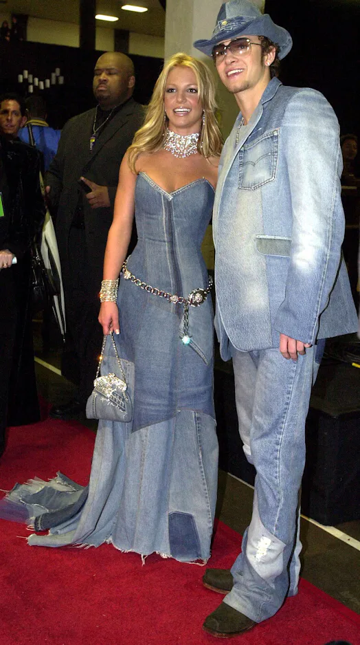 The 11 Most Tragic Things We Wore In The Early 2000s Will Make Us Cringe Now PHOTOS The 11 Most Tragic Things We Wore In The Early 2000s Will Make Us Cringe Now PHOTOS