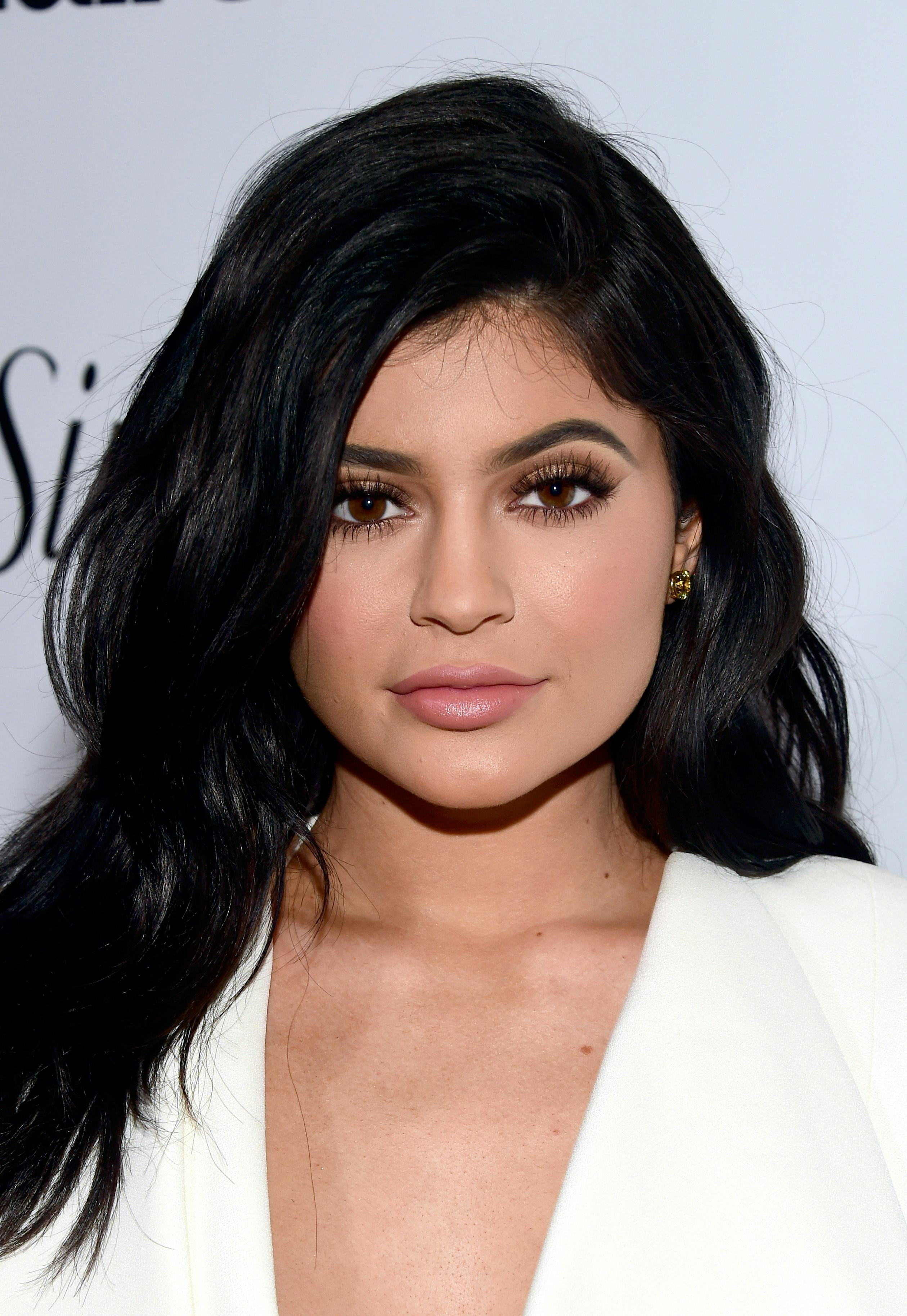 What Lip Scrub Does Kylie Jenner Use? She Swears By This Brand's