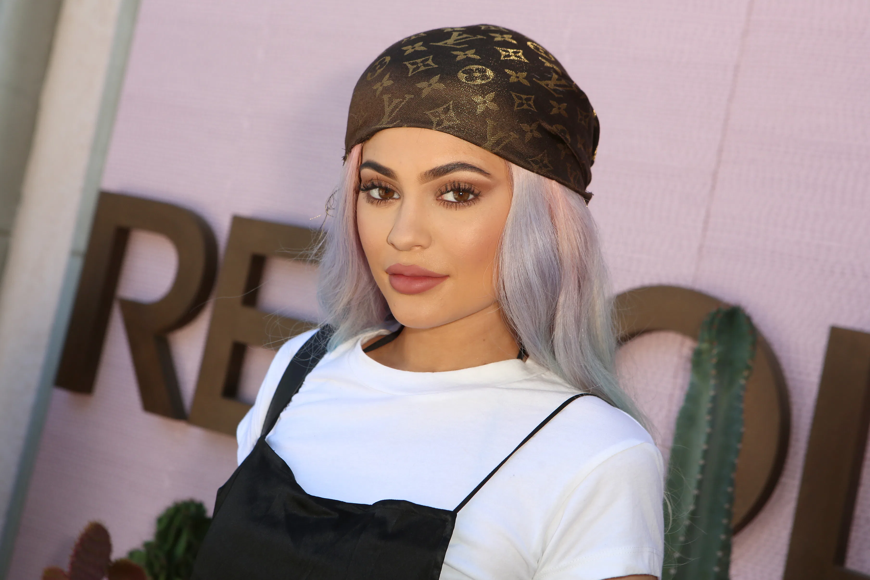 What The Hottest 2017 Eyebrow Trends Will Be, According To An Expert
