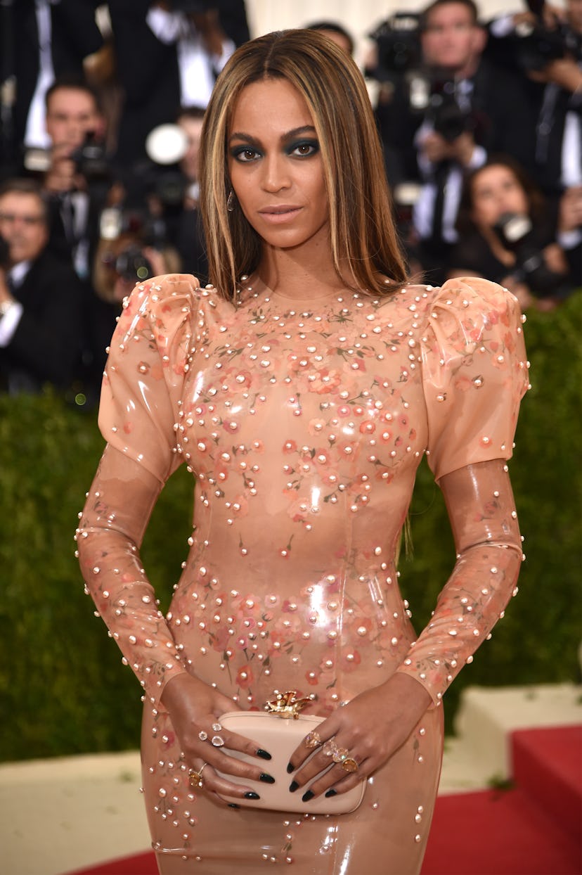 Beyonce At The 2016 Met Gala Is Every Bit As Epic As You Were 