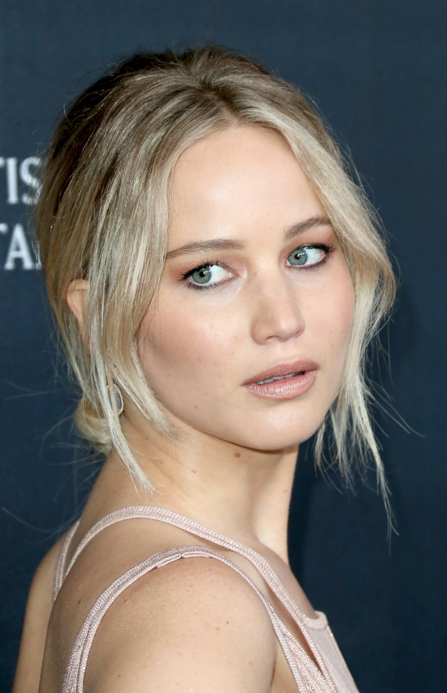Jennifer Lawrence Changed Her Hair Color & Proved That A Subtle Shade